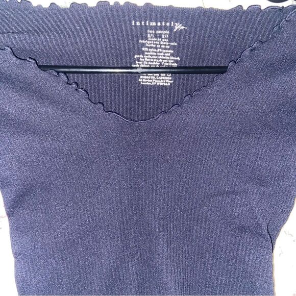 Free People Intimately Black Lettuce-Edge Crop Long Sleeve Top XS/S - Picture 6 of 6